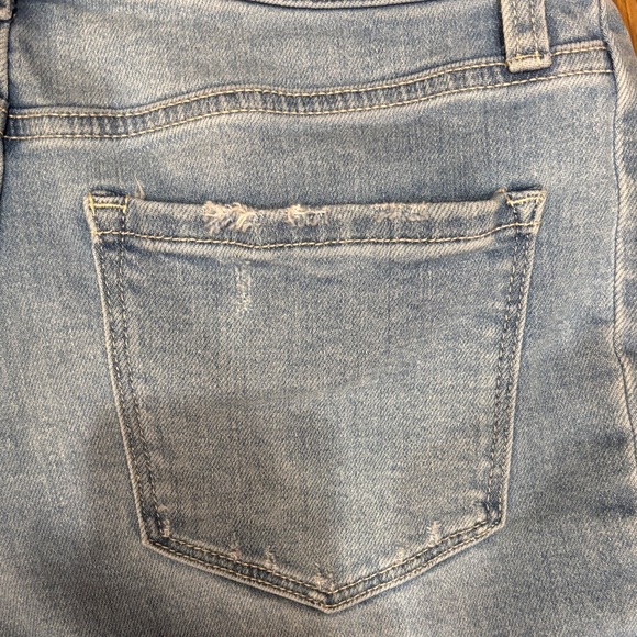 Vervet women’s 29 Wide-Leg Baggy  Distressed Raw Hem Jeans - Picture 6 of 7